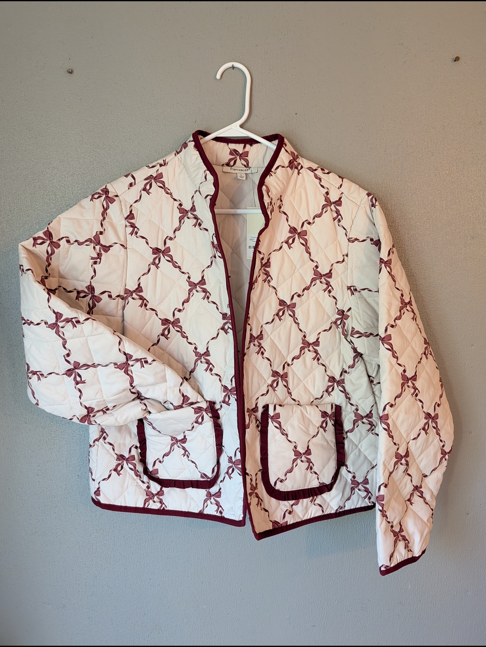 Francesca's Collections Cream Quilted Jacket with Burgundy Trim Large